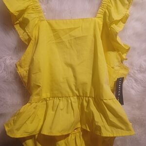 Who's That Girl? Yellow Ruffled Womens Blouse Size L (A)